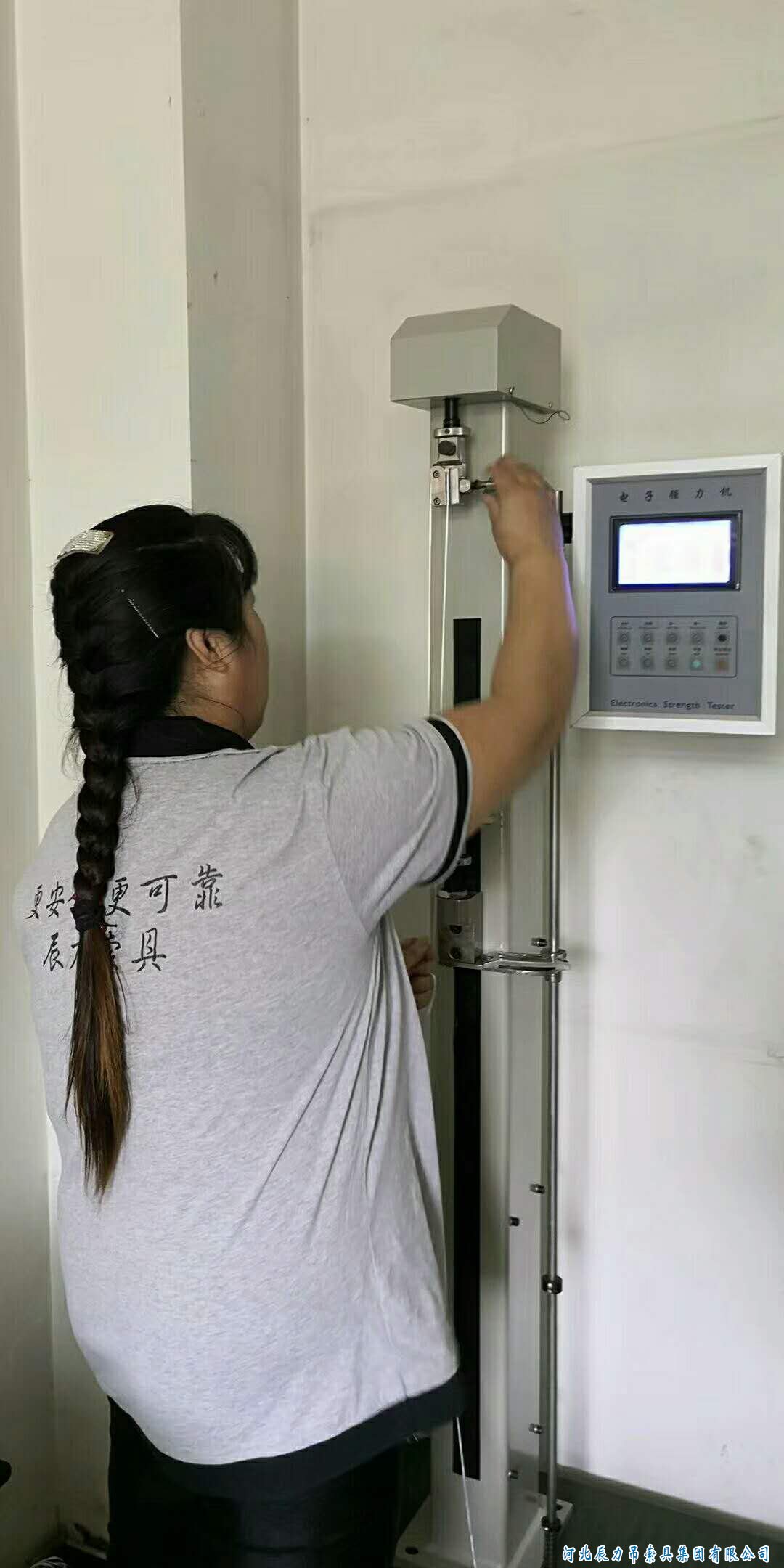 辰力吊裝帶單絲拉力測(cè)試，質(zhì)量從源頭掌控